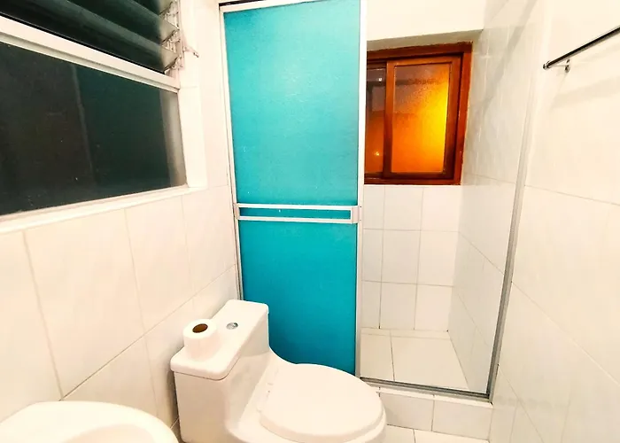 Paqarina San Blas Hotel *