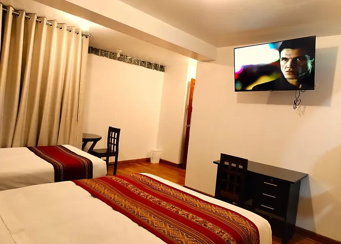 Paqarina San Blas Hotel *